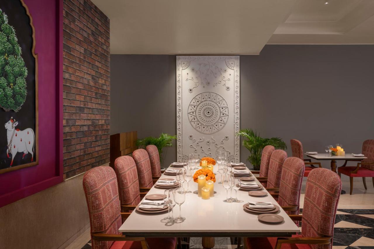 Uday Palace Navsari, A Member Of Radisson Individuals エクステリア 写真