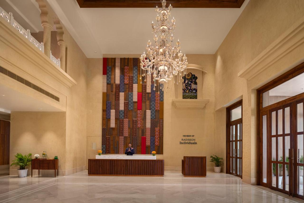 Uday Palace Navsari, A Member Of Radisson Individuals エクステリア 写真
