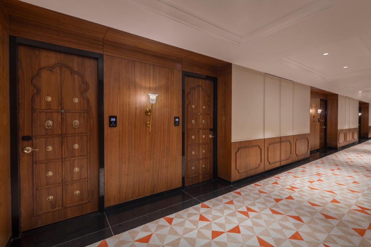 Uday Palace Navsari, A Member Of Radisson Individuals エクステリア 写真